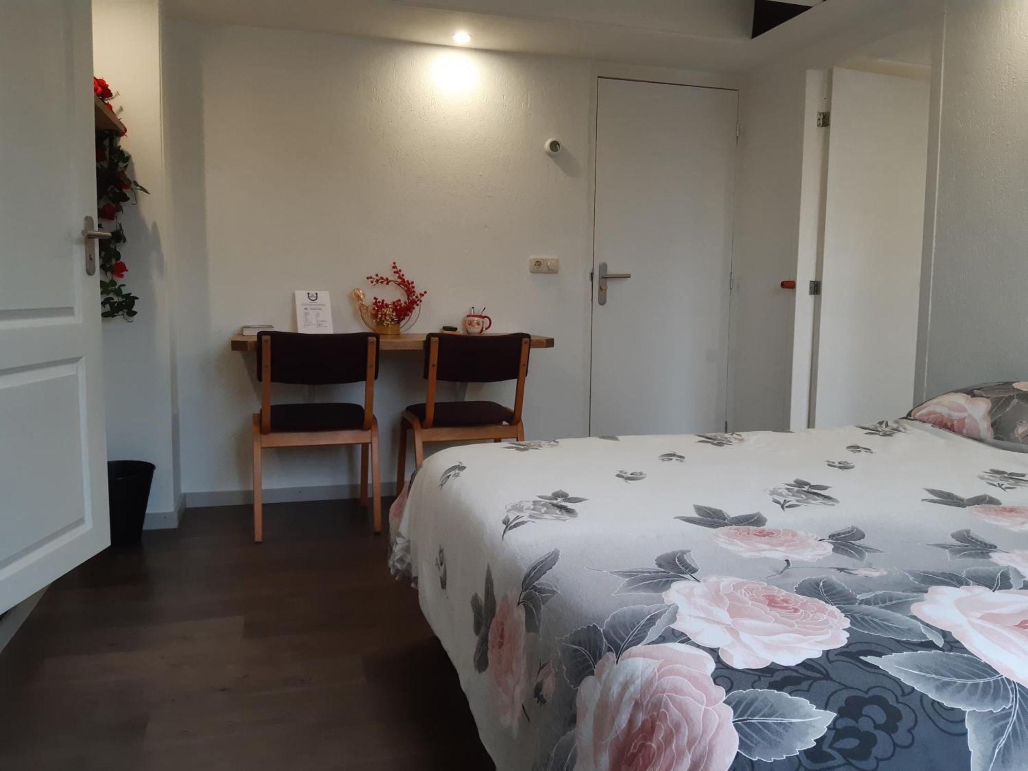 Pension Het Hoefijzer Buren  Extérieur photo